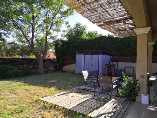 Foto dalla galleria di VILLA VAI avec piscine a Vaison-la-Romaine