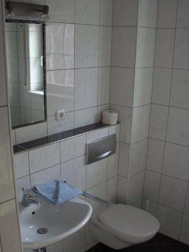 Ένα μπάνιο στο Hotel Waldeck Garni