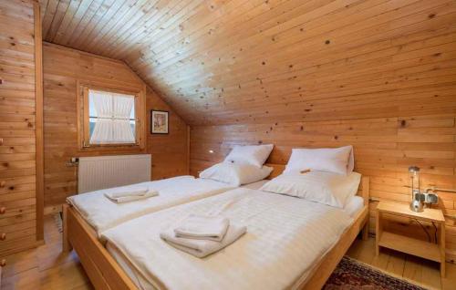 Postel nebo postele na pokoji v ubytování Holiday home in Kupa - Gorski Kotar 31182