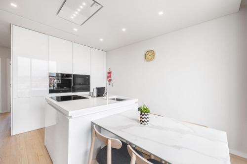 Ocean Apartment by Olala Homes