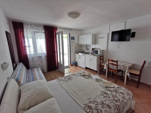 Gallery image of Studio Apartments Jasminka in Selce