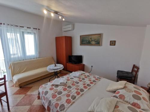 Gallery image of Studio Apartments Jasminka in Selce