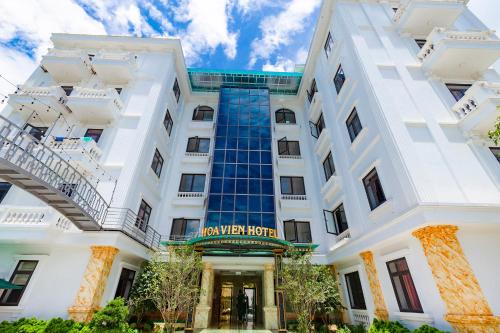 a view of the new year hotel in dhaka at Hoa Viên Hotel - Suối khoáng Kim Bôi in Hòa Bình