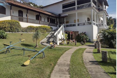 Galería fotográfica de HOTEL SACRA FAMILIA -15 Km da Terra dos Dinos en Sacra Família do Tinguá