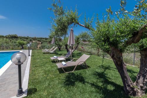 Gallery image of Villa Guinevere-with Private Pool in Pangalochori