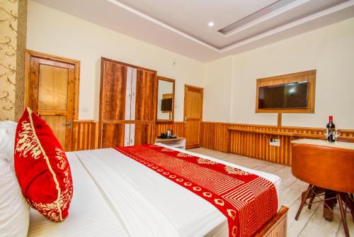 Μια τηλεόραση ή/και κέντρο ψυχαγωγίας στο Hotel Valley View - BEST For Family Vacations-Conference-MICE Events