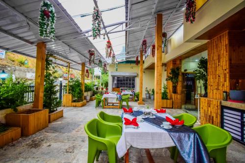 Εστιατόριο ή άλλο μέρος για φαγητό στο Hotel Valley View - BEST For Family Vacations-Conference-MICE Events