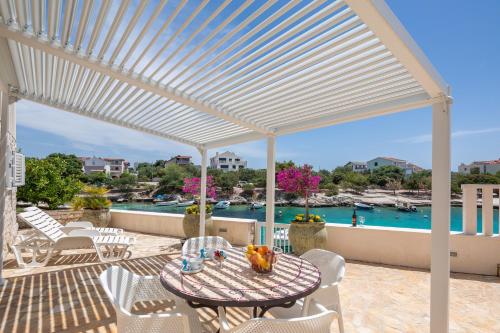 Villa Blanka Apartments