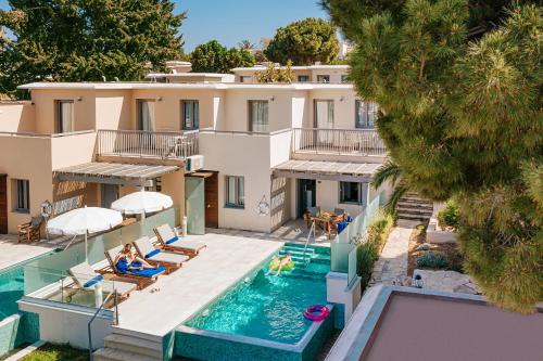 Πισίνα στο ή κοντά στο Louis St. Elias Resort & Waterpark