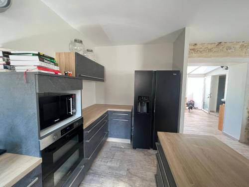 Photo de la galerie de l'établissement Maison avec piscine dans un magnifique village, à Vézénobres