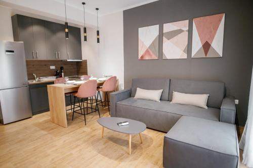 Kuchyňa alebo kuchynka v ubytovaní STAMATINA'S LUXURY APARTMENTS (DELUXE SUITE)