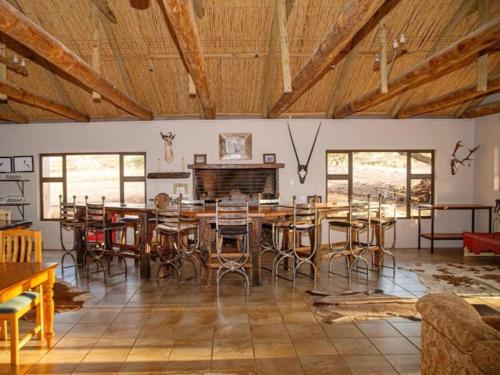 A restaurant or other place to eat at Zoutpanputs Game Lodge