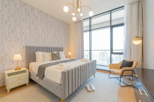 Krevet ili kreveti u jedinici u okviru objekta Luxury Meets Comfort Apt With Panoramic City View