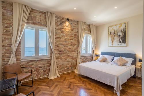 Riva - the heart of palace