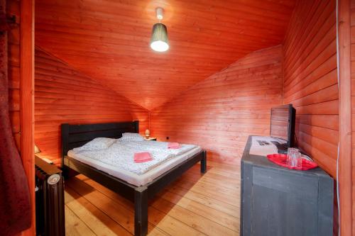 Ein Bett oder Betten in einem Zimmer der Unterkunft Desag Resort