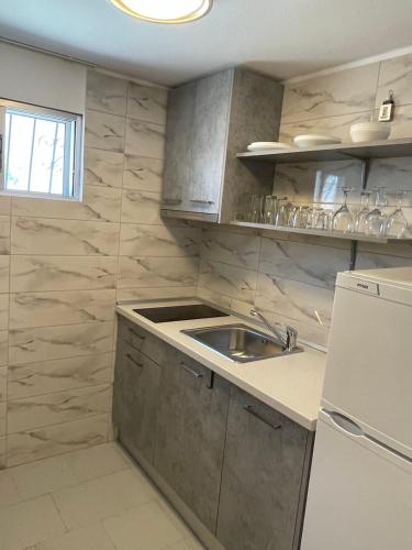 Dapur atau dapur kecil di Garden View Apartments by nikolis