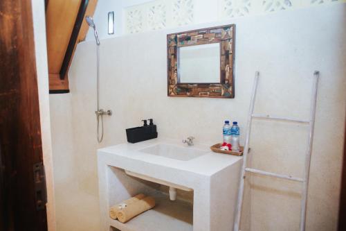 Gallery image of Lucy's Garden Hotel in Gili Air