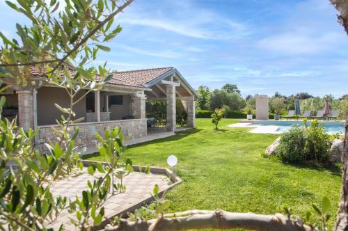 Villa Dioniz