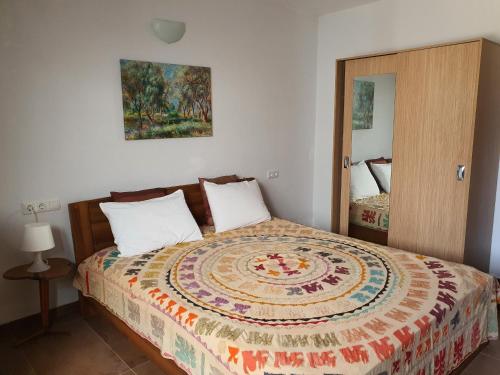 Łóżko lub łóżka w pokoju w obiekcie Nehir Apart - Datca Mugla