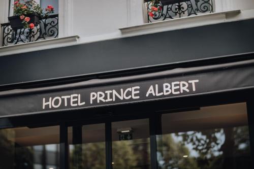 a hotel prince albert sign on the front of a building at Hôtel Prince Albert Gare de Lyon in Paris