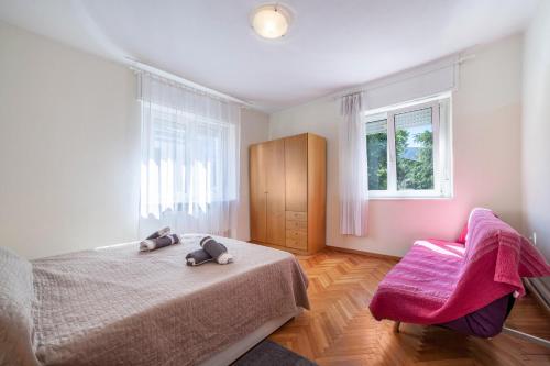 Postel nebo postele na pokoji v ubytování Residence Hubertus Apartment 5