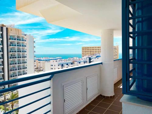 Apartamento con vistas al mar en Benalmádena, Málaga – Preços ...
