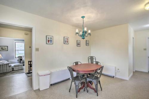 a dining room with a table and chairs at Lovely Thermopolis Home Less Than 3 Mi to Hot Springs in Thermopolis