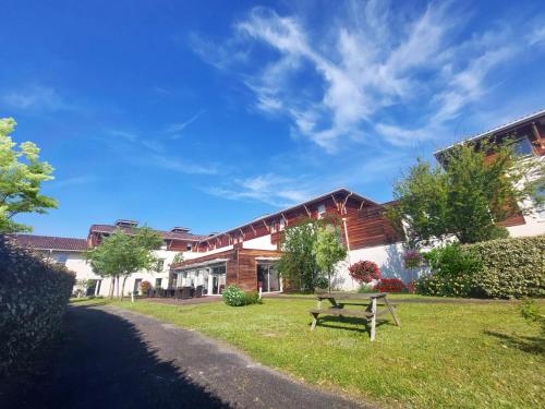 Photo de la galerie de l'établissement Villa Rose de Mons - Résidence Services Senior, à La Brède