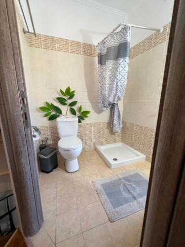 Ванная комната в Vato Panoramic View Apartment