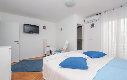 3 Bedroom Amazing Home In Vodice