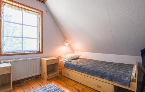 Postel nebo postele na pokoji v ubytování Beautiful Home In Stnga With Kitchen