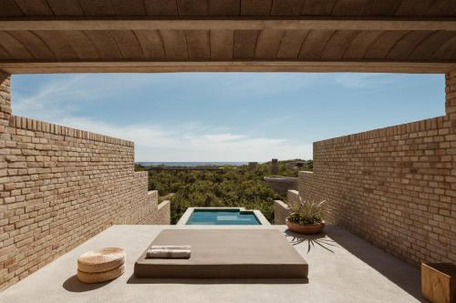 Swimming pool sa o malapit sa Terrestre, a Member of Design Hotels