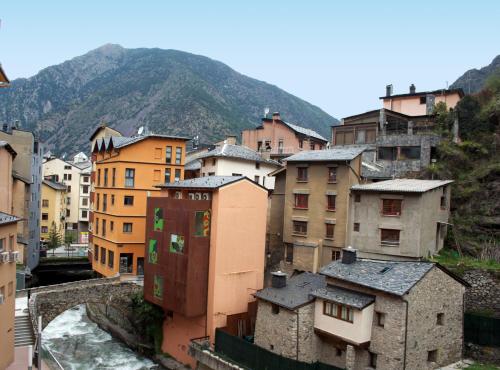 Afbeelding uit fotogalerij van Siracusa in Andorra la Vella
