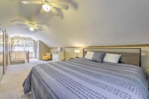 Galeriebild der Unterkunft Granby Getaway in the Woods with Spacious Yard! in Granby