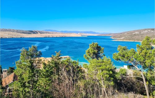 Lovely Apartment In Jadranovo With Wifi