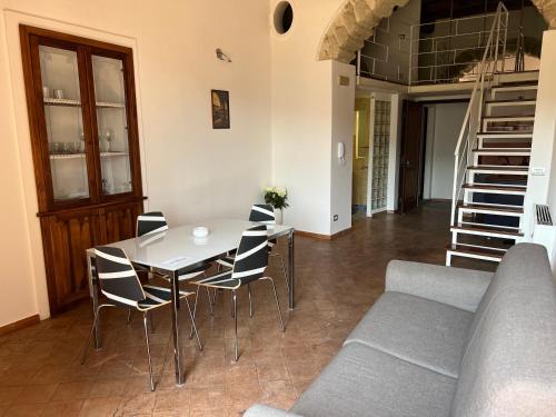 Area soggiorno di La Rupe Apartments Tropea