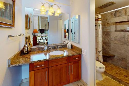 Koupelna v ubytování Magnificent Sunsets and Ocean views at Luana Kai