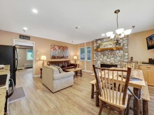 335E Mountain Villa – Photos 4