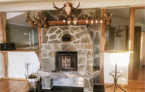 Φωτογραφία από το άλμπουμ του 5 Bedroom Awesome Home In Bor σε Bor