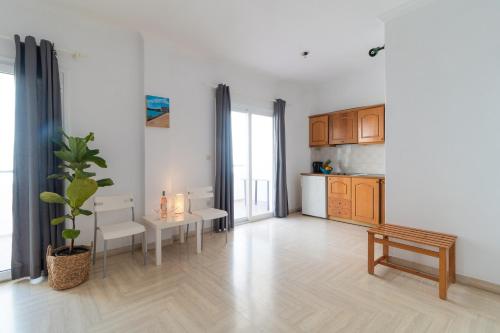Gallery image of Kantaros Apartments in Ýpsos