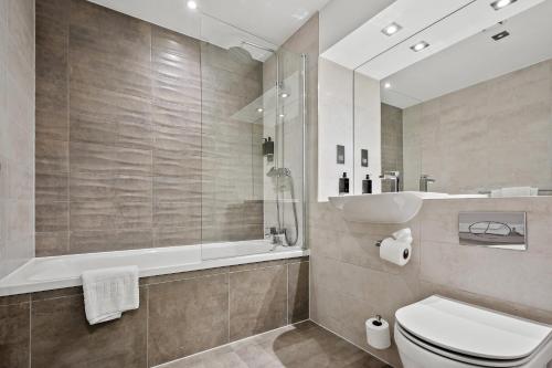 Roomzzz London Stratford photo 38