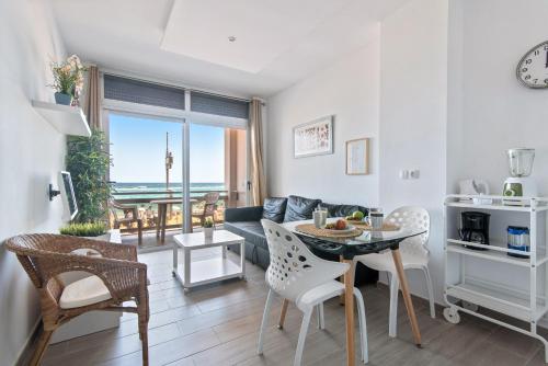 Home2Book Cozy Apartment Beach Front Las Canteras