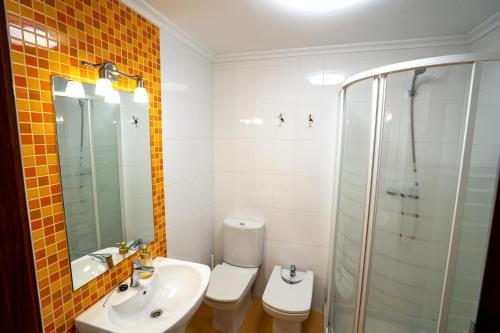 Ένα μπάνιο στο Apartamento La Bolisa