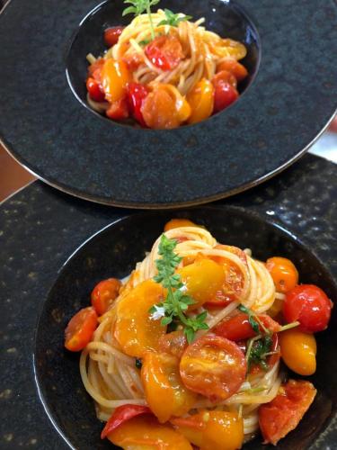 Makanan di atau berdekatan penginapan di ladang