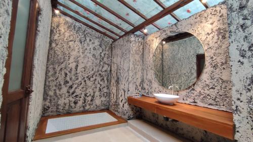 Et badeværelse på Imah Seniman