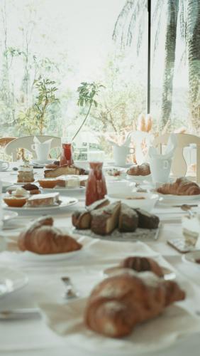 Comida en o cerca of this country house