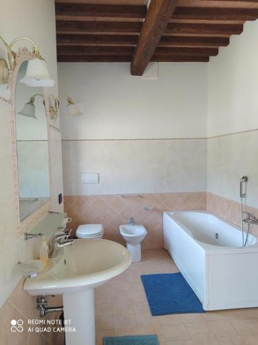 Vonios kambarys apgyvendinimo įstaigoje Ringo, the true Tuscany Country House