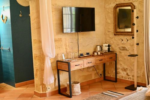 Et badeværelse på NEW Chambre Luxe au Coeur des Vignes à St Emilion