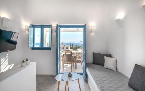 Posezení v ubytování Camvillia Donoussa Village Suites