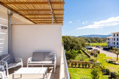 Domaine d'Arca Corse du Sud - Piscine - T2 - 4 personnes \